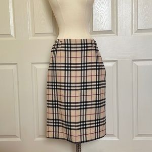 Authentic Burberry Size 8 Plaid Wool Skirt